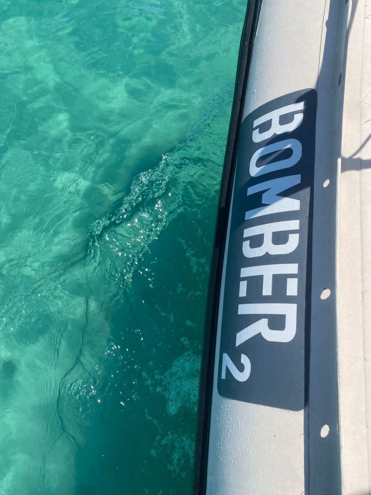 Bomber 2, nell’acqua cristallina del Salento.